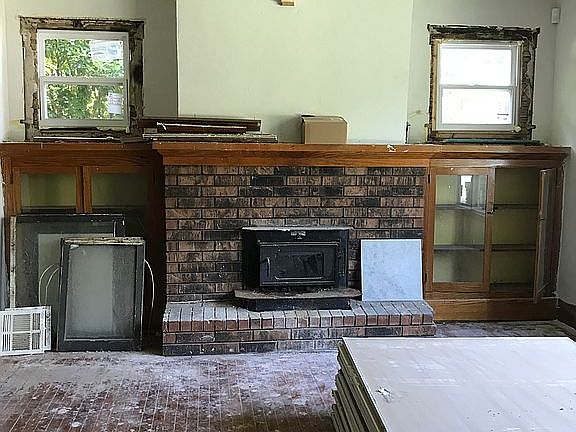 3rd image of 714 NW 32nd St