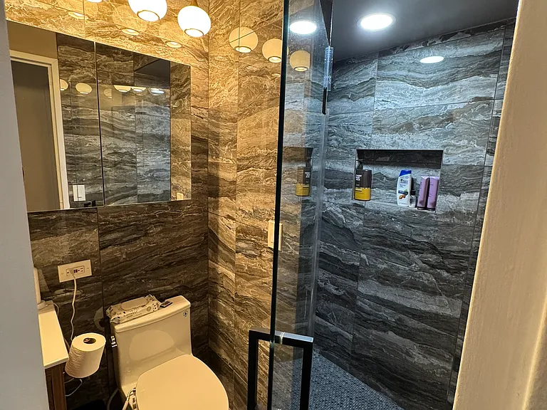 415 E 37th St #39J — Photo 14