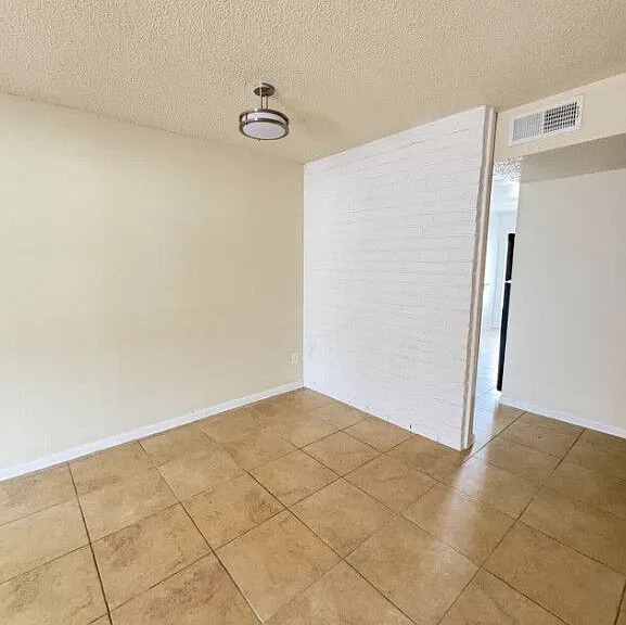 Inglewood Village Apartments — Photo 20
