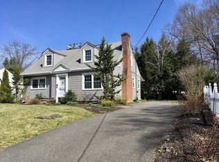 101 Cottage St, Greenfield, MA 01301