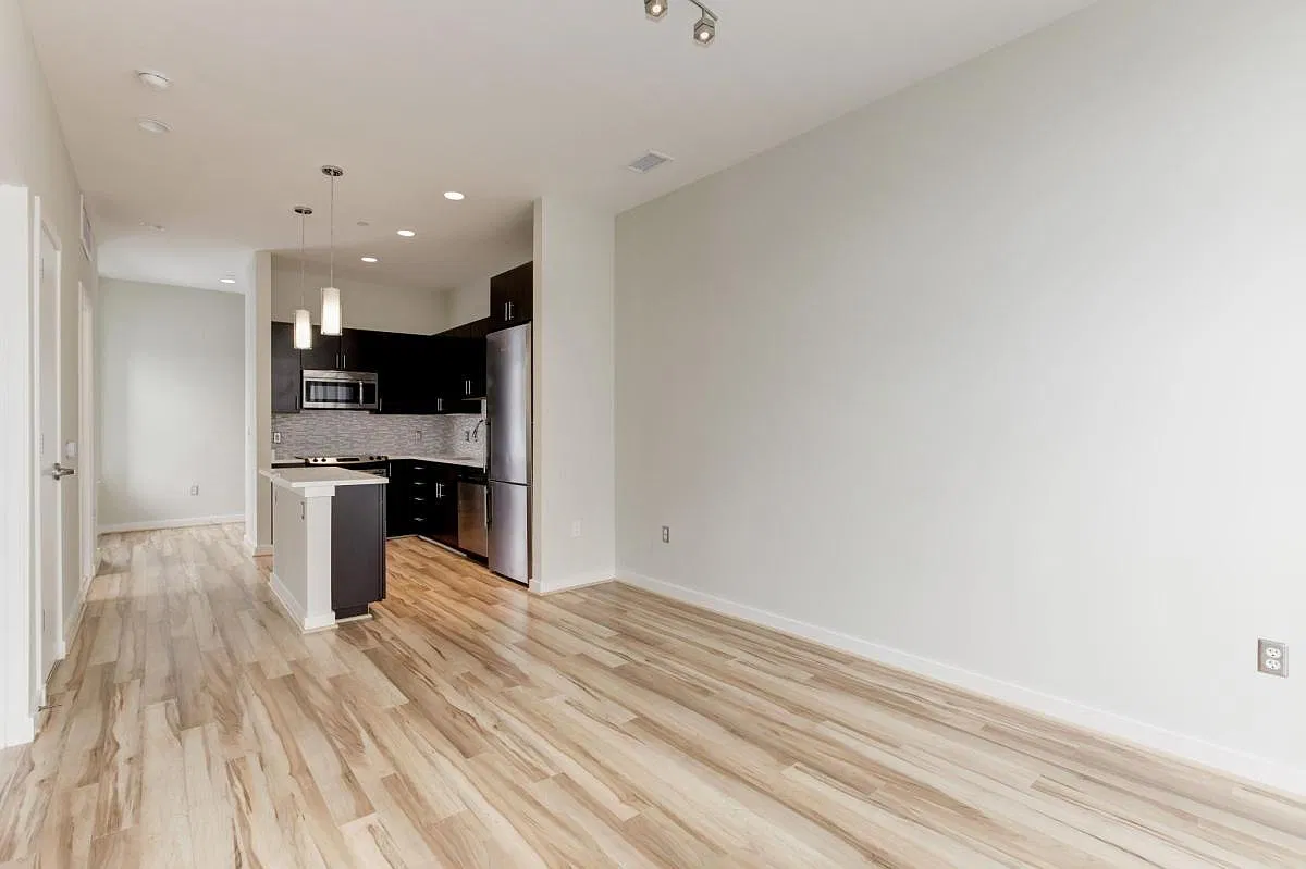 1350 Florida Ave — Photo 3