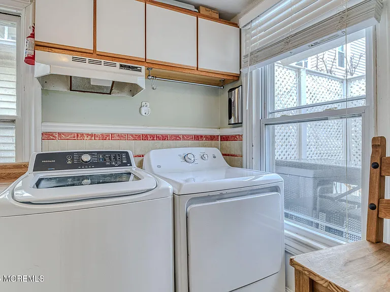 19 Webb Ave #2 — Photo 5