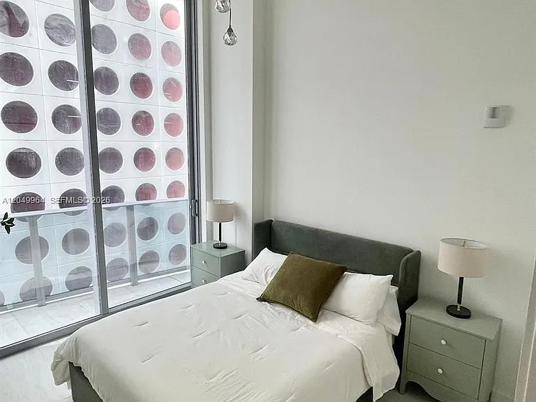 77 NW 5th St #511 — Photo 11