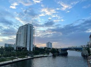 10 SW South River Dr #PENTHOUSE I03, Miami, FL 33130