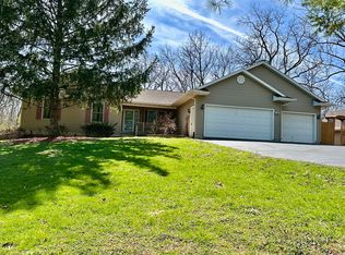 211 1/2 E Forest St, Marengo, IL
