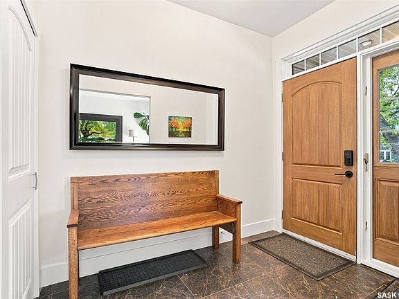 2nd image of 1019A 10TH Street E