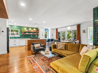 10275 Oletha Ln, Los Angeles, CA, 90077