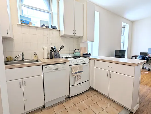 Rented by Manhattan Spaces | media 2