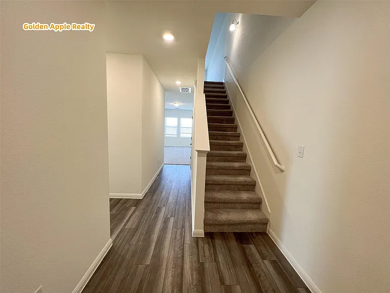 103 Gray Fox Loop — Photo 2