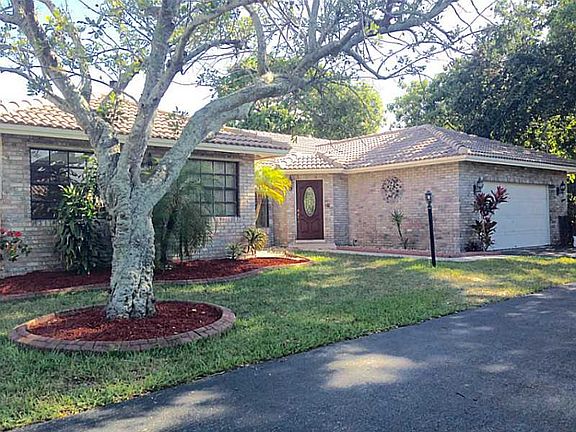 5th image of 8902 NW 56th St