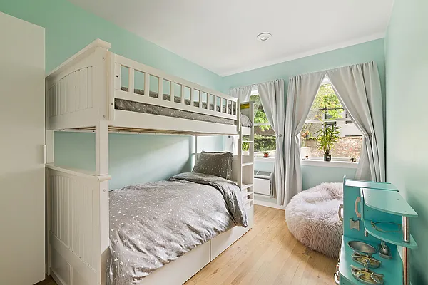 Sold by Compass | media 7
