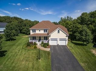 14 Greenmeadow Ln, Andover, MA 01810