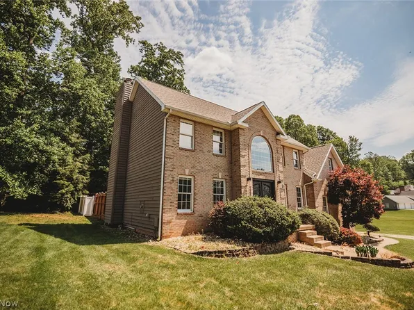 5123 Glenbrook Dr, Vienna, WV 26105