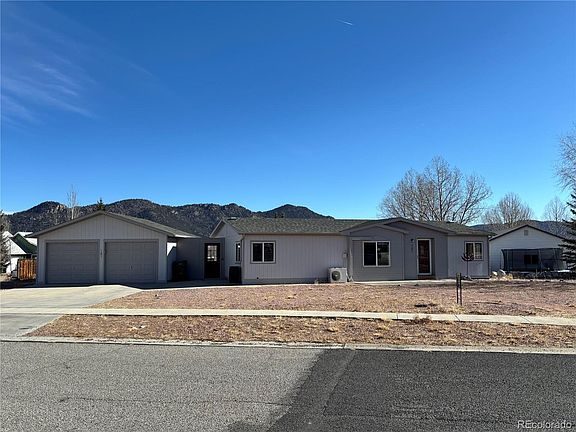 3rd image of 181 Larissa Lane