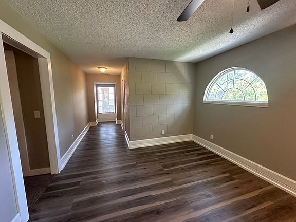 4th image of 87 Sargent New St #1