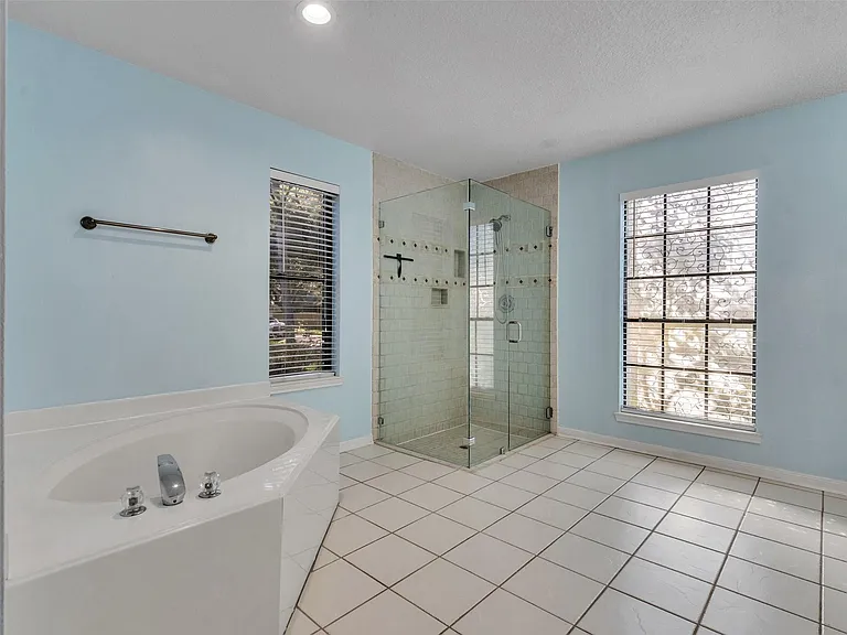 2108 Autumn Cove Dr — Photo 31