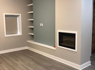 300 E Monroe St #10B, Springfield, IL 62701