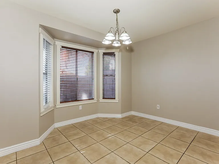 1915 S 39th St #7 — Photo 6