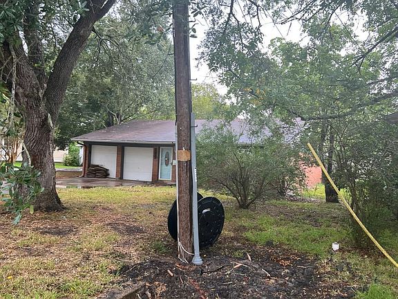 2nd image of 1704 Dalian St