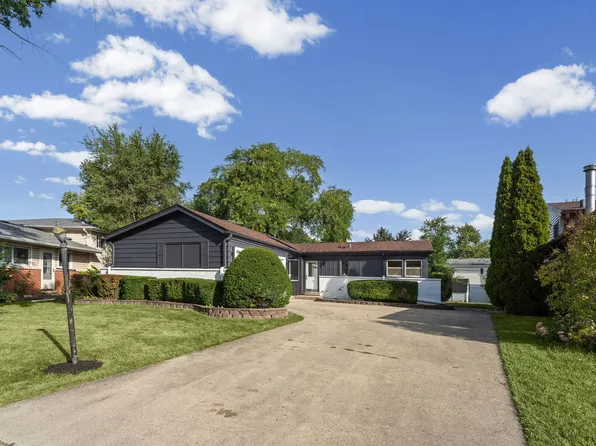 160 Lancaster Ln, Des Plaines, IL 60018