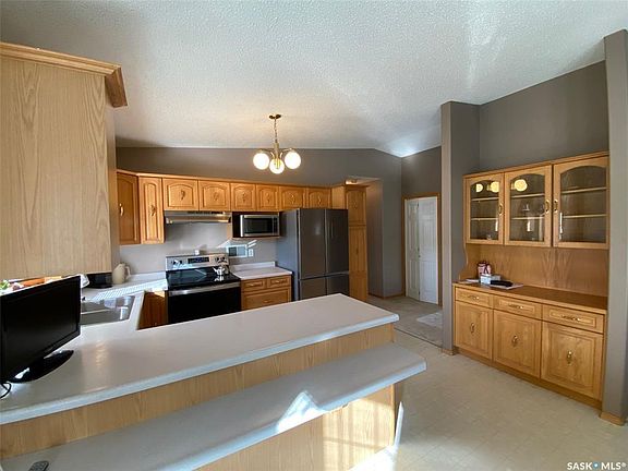5th image of 205 Morrison Dr