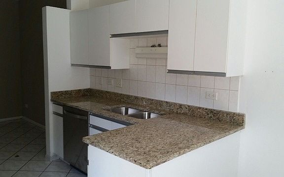 3rd image of 1705 Chesapeake Ln APT 5