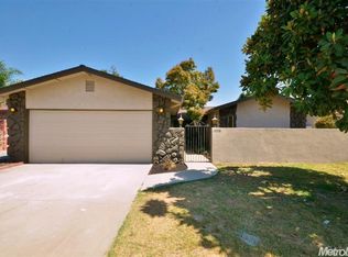 1938 Robin Dr, Ceres, CA 95307