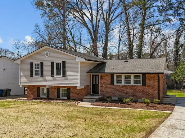 3521 Huntleigh Dr, Raleigh, NC 27604