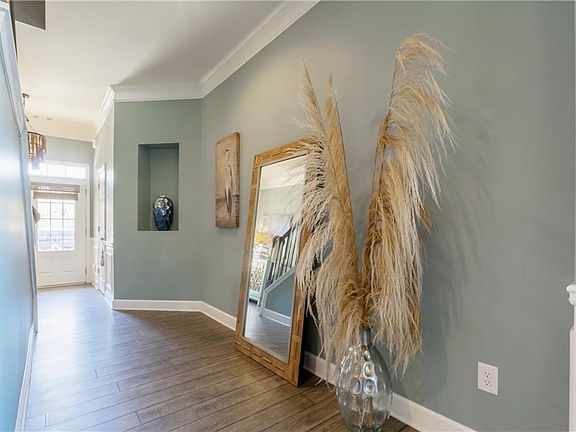 5th image of 4231 Amber Glade Dr