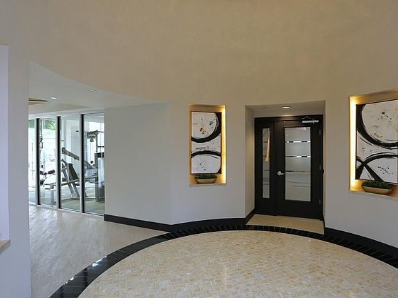 3rd image of 801 N Olive Ave #415
