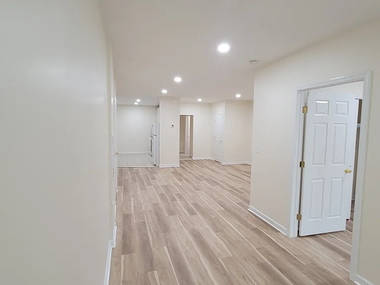 228 Orchard St #1R — Photo 5