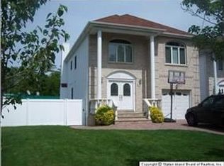 77 Allen Pl, Staten Island, NY 10312