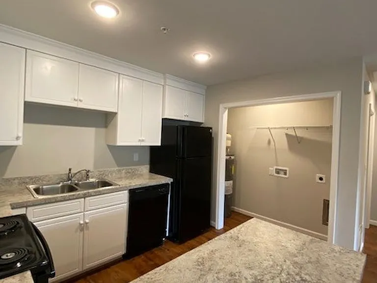 2115 Sapphire Rd — Photo 36
