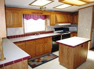 52298 Lexington Ln, Chesterfield, MI 48051