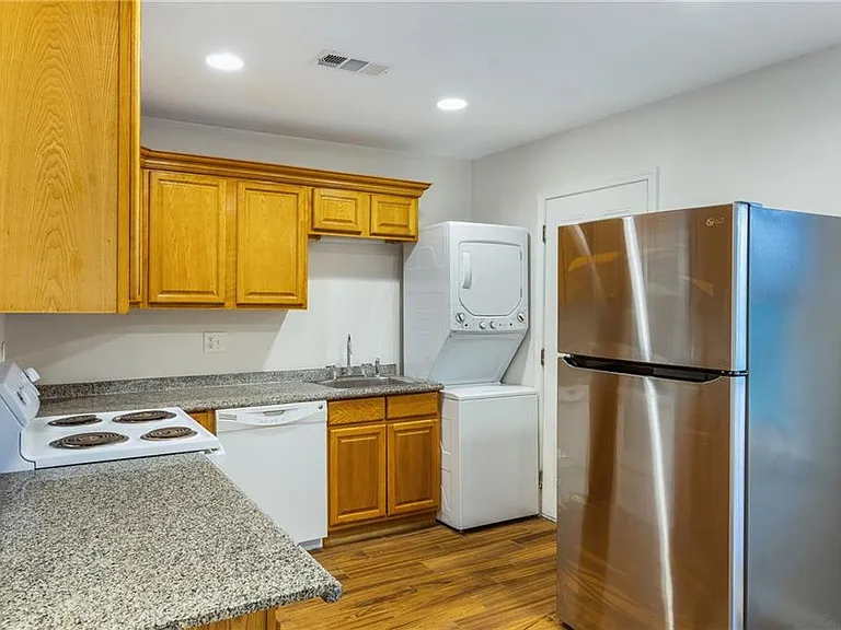 834 Wilson Cir SW — Photo 12