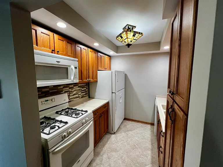 114 E Bailey Rd #M — Photo 8