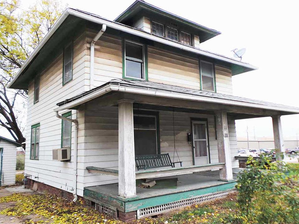 1st image of 921 Lewis Blvd