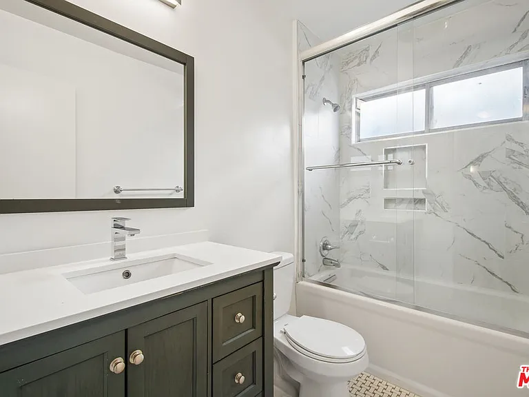 7540 Hampton Ave #202 — Photo 14