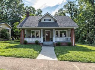 549 5th St SW, Hickory, NC 28602