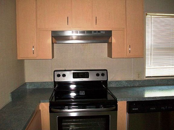 4th image of 25 Highland Falls Dr