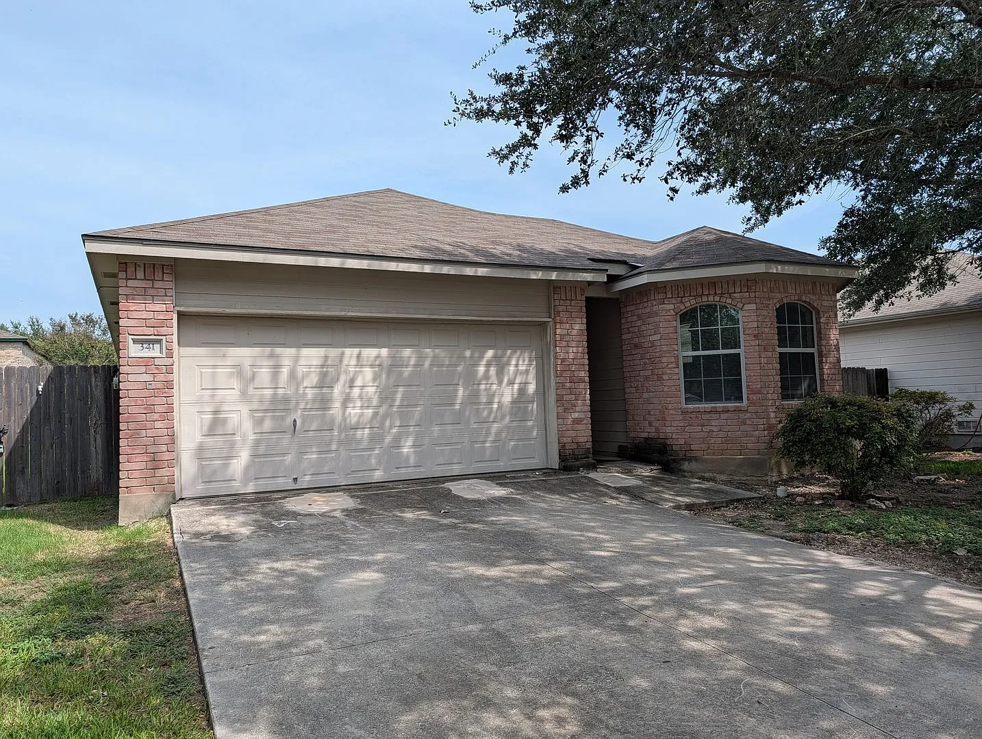 3/2 House near Fisher Park /Washer & Dryer Included / No Carpet / Fenced in Yard / NBISD *2 weeks... — Photo 2