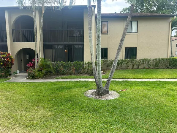 519 Shady Pine Way #B1, Greenacres, FL 33415