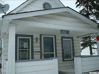 20371 Lindbergh Ave photo 1