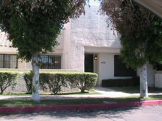 Frontview of this townhouse
