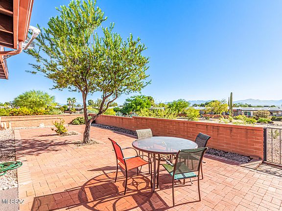 2nd image of 348 N Calle De Las Profetas