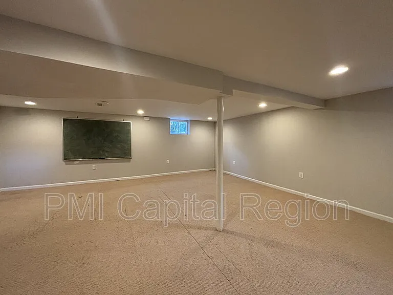 4706 Red Fox Rd — Photo 16