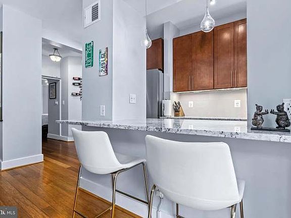 3rd image of 2515 K St NW APT 104