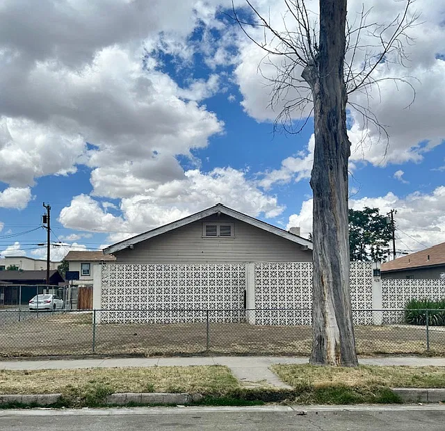 2 bed, 1120 sqft, $1,600 — Photo 1