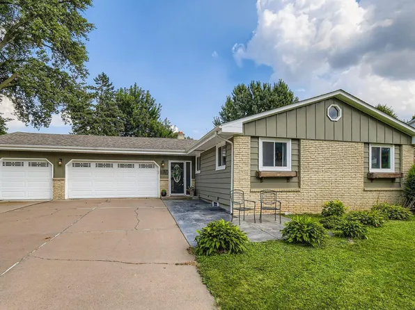 1479 17th Ave NW, New Brighton, MN 55112