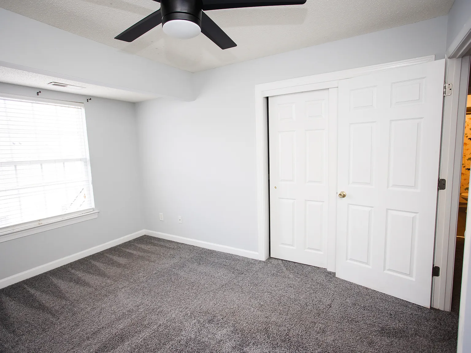3 bed, 2090 sqft, $2,750 — Photo 2